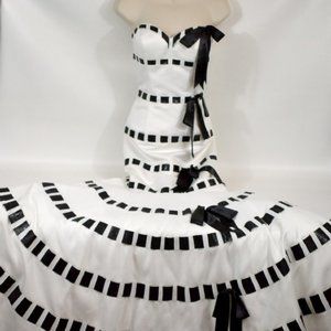 Terani Couture Black & White Gown - Size 2